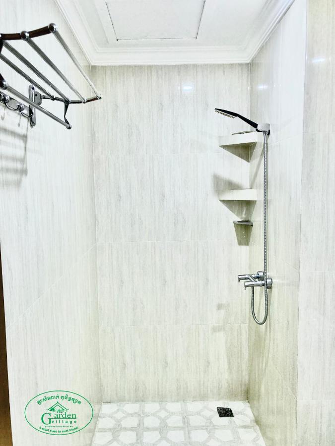 Garden Village Guesthouse & Pool Bar Siem Reap Bagian luar foto