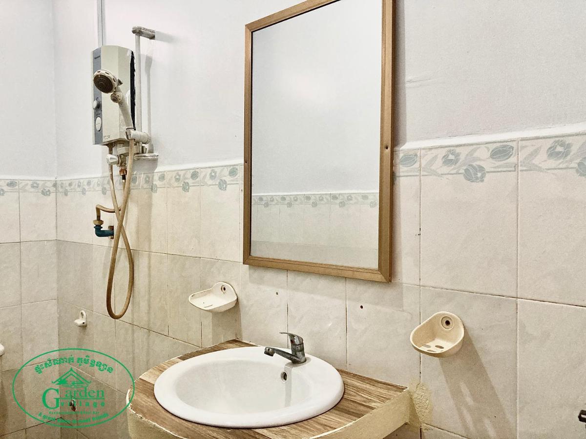 Garden Village Guesthouse & Pool Bar Siem Reap Bagian luar foto
