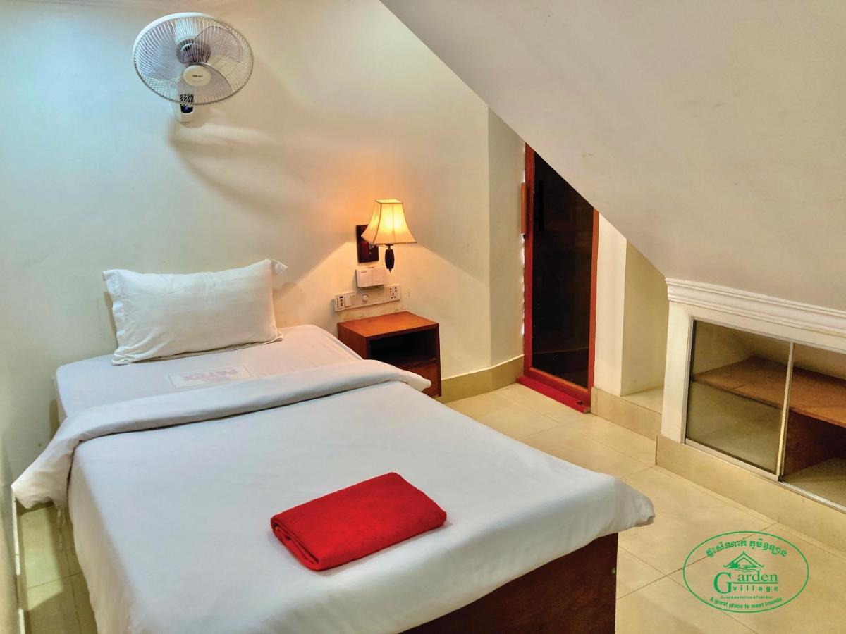 Garden Village Guesthouse & Pool Bar Siem Reap Bagian luar foto