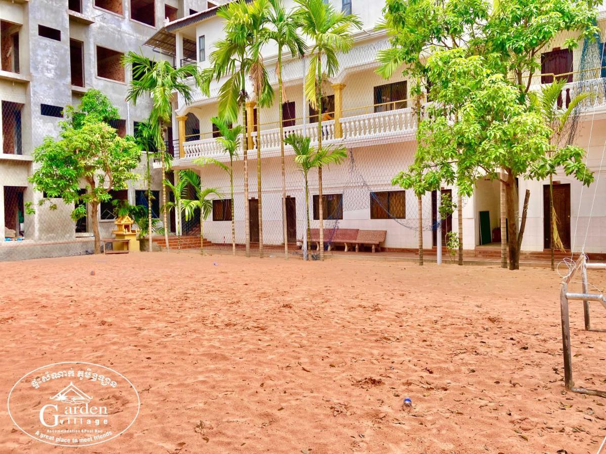 Garden Village Guesthouse & Pool Bar Siem Reap Bagian luar foto