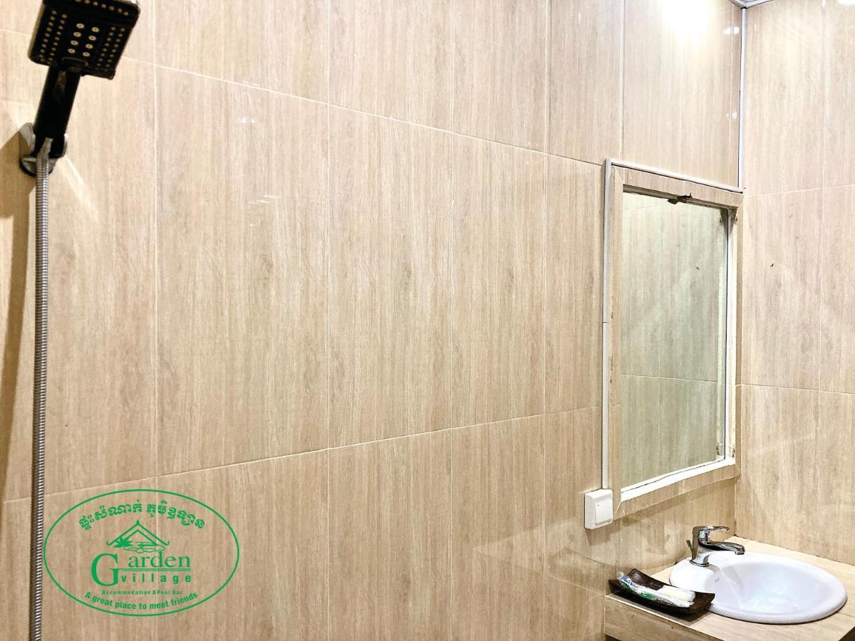 Garden Village Guesthouse & Pool Bar Siem Reap Bagian luar foto