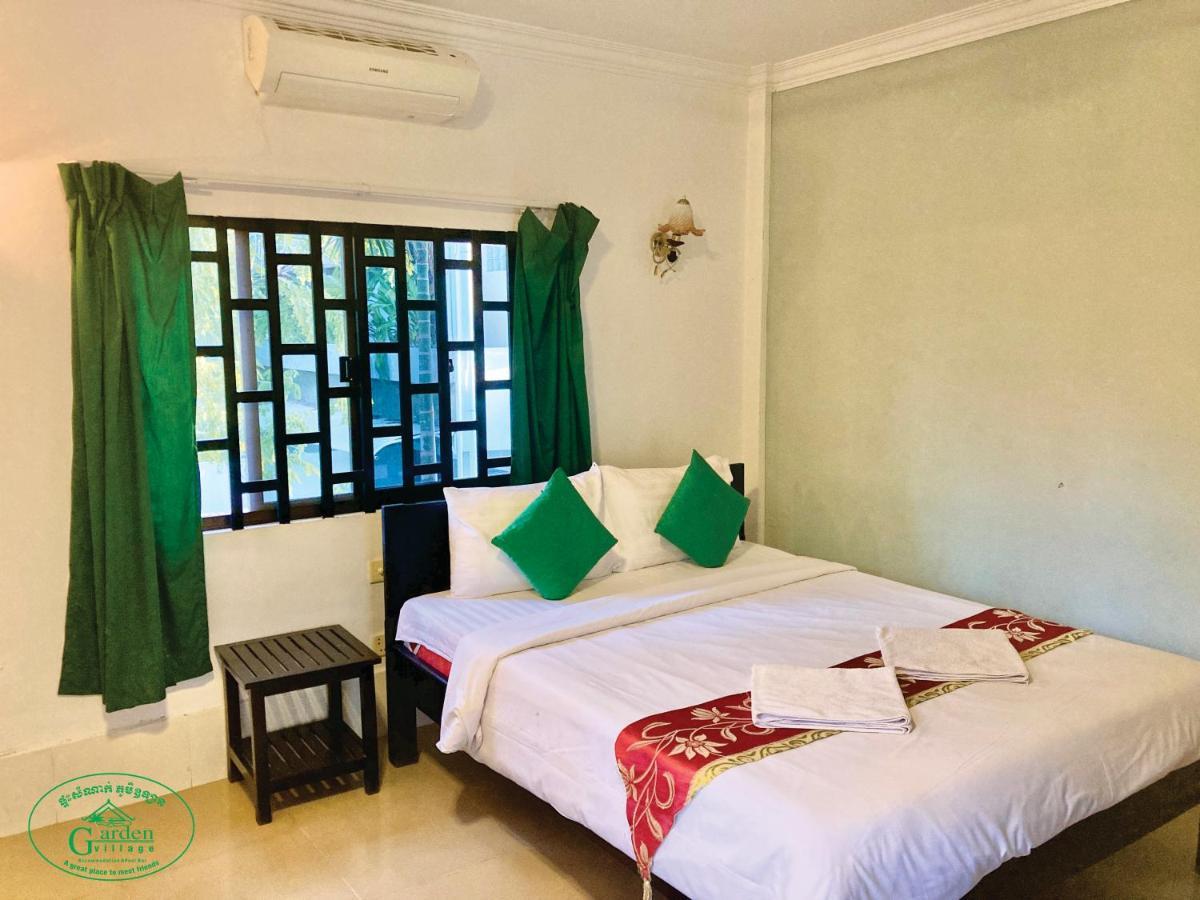 Garden Village Guesthouse & Pool Bar Siem Reap Bagian luar foto