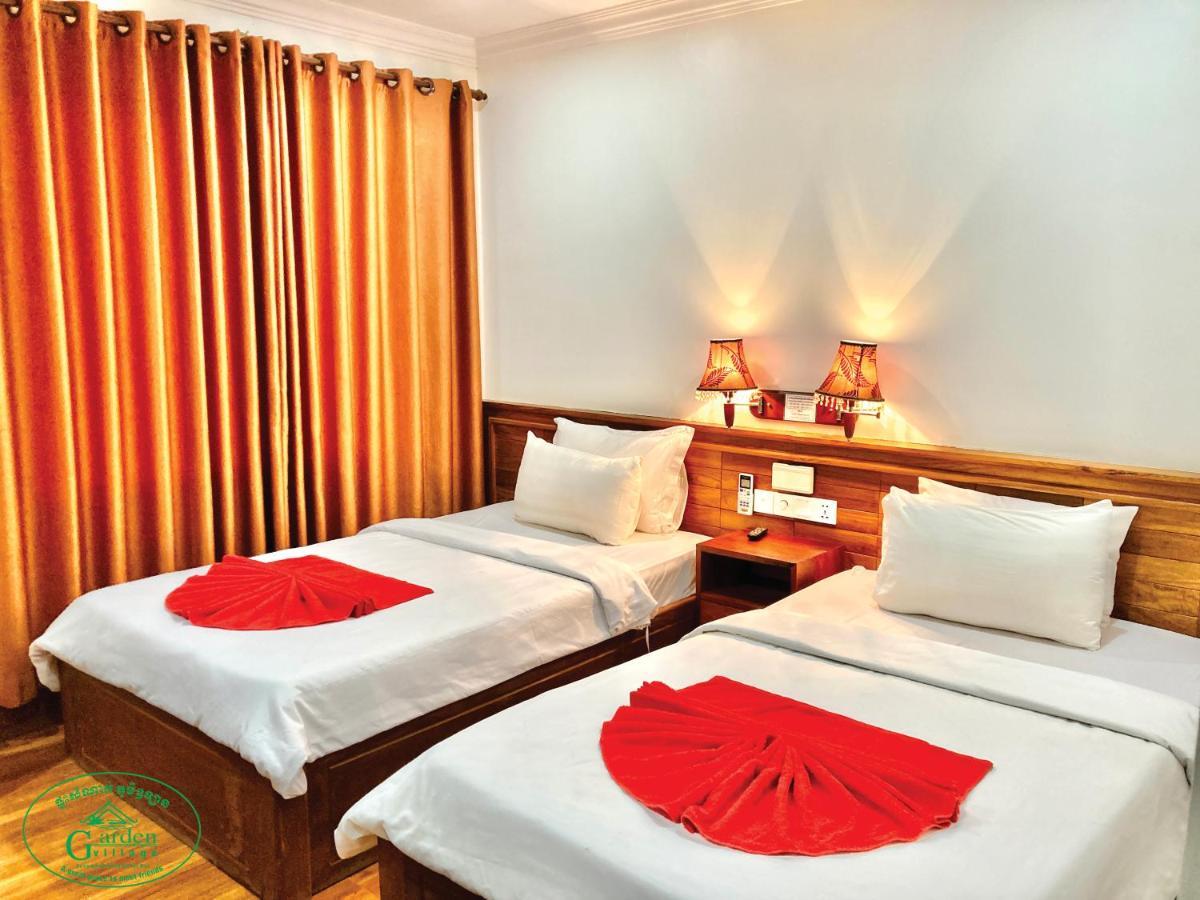 Garden Village Guesthouse & Pool Bar Siem Reap Bagian luar foto